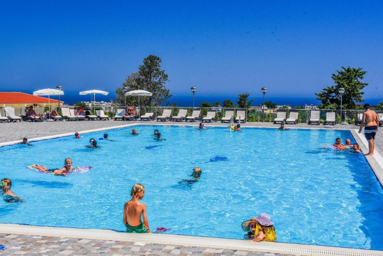 Riverside Garden Resort & Suna'S Beach Club Krini المظهر الخارجي الصورة